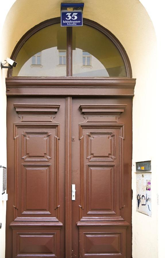 Exclusive Schoenbrunn Apartment
